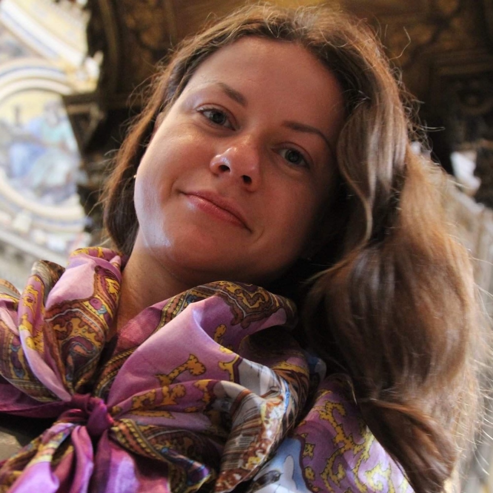 Meet your Posher, Eva